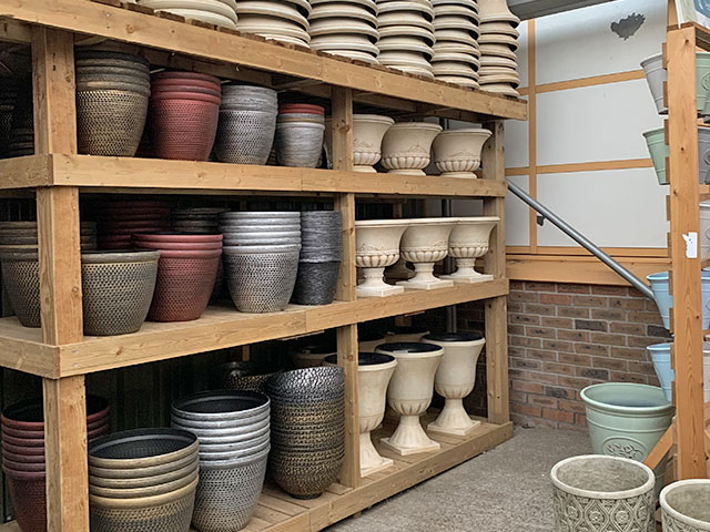 garden pots and tubs